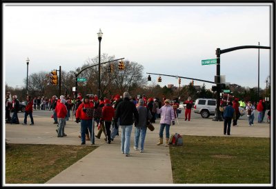 The masses begin arriving on campus