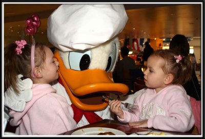 Kylie tries to share her breakfast with Domald