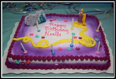 Noelle's Tangled cake! She was thrilled with all the frosting hair :-)