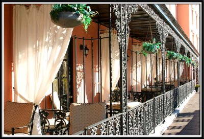 Private patio's on the Mills House suites