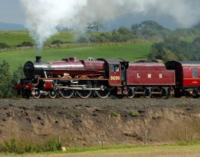 5690 'Leander' departs Appleby for Carlisle on 20.09.2008.jpg