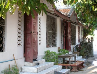Monks' quarters, Wat Sensoukarahm