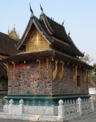 Small building with mosaic-covered walls, Wat Xieng Thong
