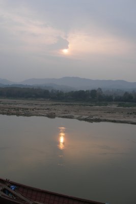 Sunrise over the Mekong, Pak Lai