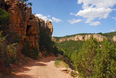 Road to The Banks a rock climbing area