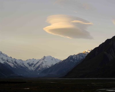 Cloud, Lenticular-010509-Tasman Valley, S Island, New Zealand-#0274.jpg