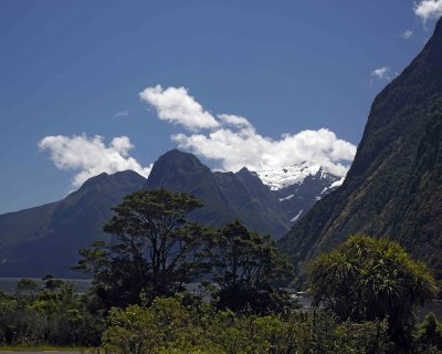 Milford Sound-011009-Fiordland Nat'l Park, S Island, New Zealand-#0052.jpg