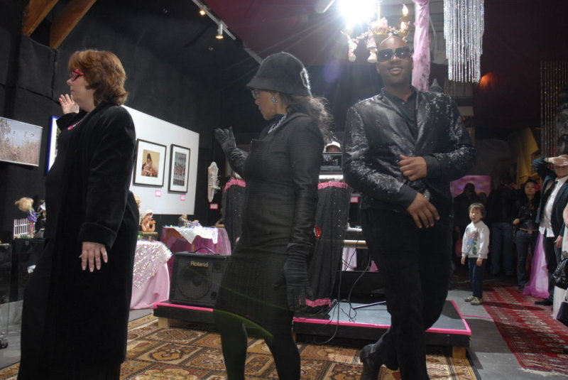 AB2010 100930 ArtistClosing 024.JPG