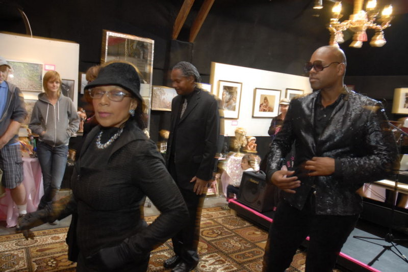 AB2010 100930 ArtistClosing 029.JPG