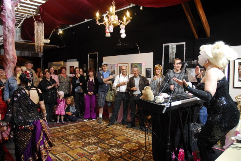 AB2010 100930 ArtistClosing 042.JPG