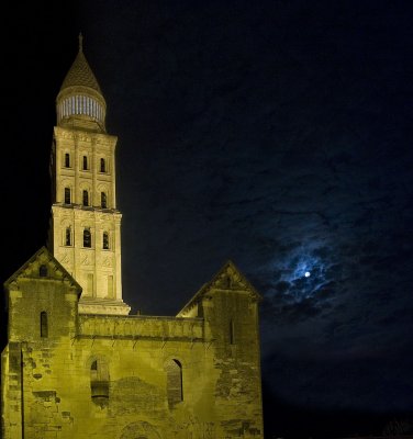 La cathdrale et la lune