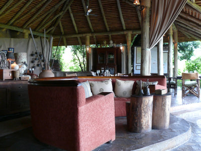 The lounge and reception at Bateleur