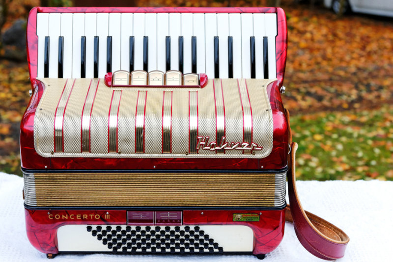 Hohner Concerto III front small.jpg