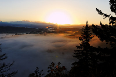 Sunrise at Jonsrude viewpoint Sandy Oregon