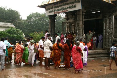 14-Visitors at temple