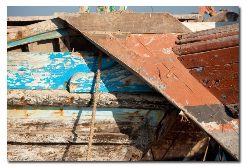 Dhows abandonados y en ruinas en el puerto de Masirah - Derelict dhows in the por of Masirah