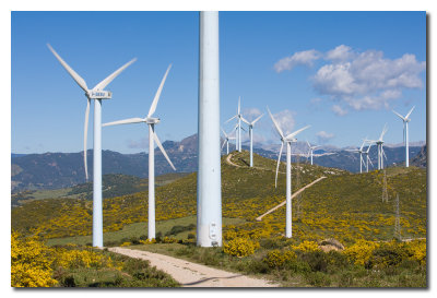 Turbinas de viento en Casares - Wind turbines near Casares