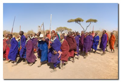 Hombres del pueblo Masai  -  Men of the Maasai tribe