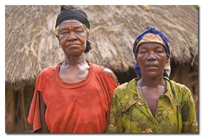 Ancianos en aldea Konso  -  Elder in Konso village