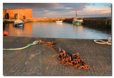 YJ6S1651 Atardecer en el puerto de Beadnel.jpg