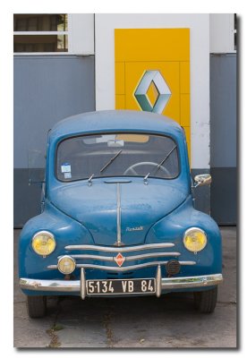 YJ6S2598 Renault 44.jpg