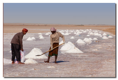 Las salinas de Jazirat Mawal  -  The salt works of Jazirat Mawal