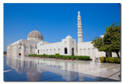 IMG_5065 Vista lateral de la Gran Mezquita del Sultan Qaboos en Muscat.jpg