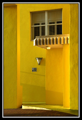Paredes amarillas   -   Yellow walls
