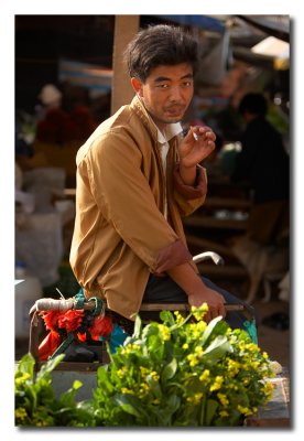 Vendedor en el mercado - Seller in the market