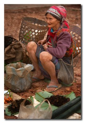 Vendedora en el mercado - Market saleswoman