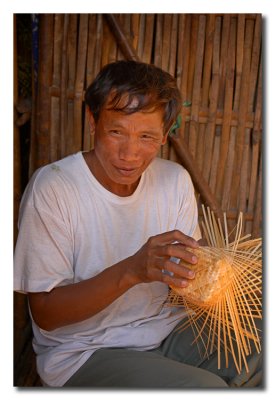 Fabricante de cestas  -  Basket weaver