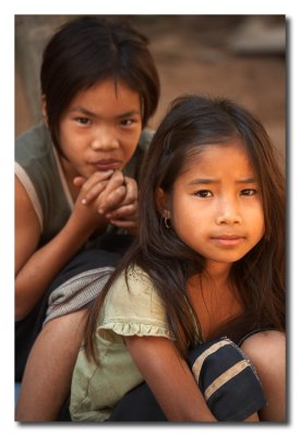 Nias Laosianas  -  Laotian girls