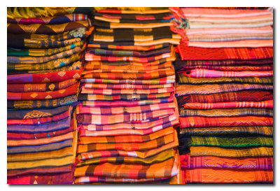 Tejidos  el mercado nocturno  -  Textile on the night market