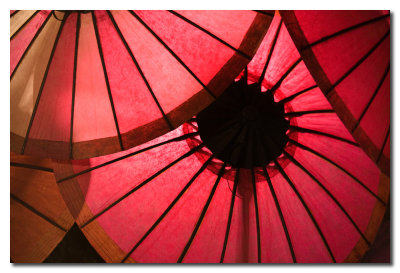 Parasoles en el mercado nocturno  -  Parasols on the night market