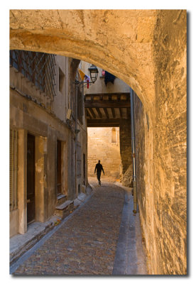 Callejuela en  Avion  -   Narrow street in Avignon