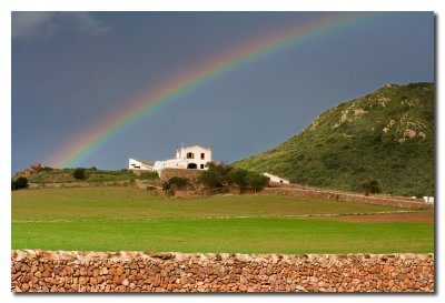 Arco Iris en masia Santa Teresa