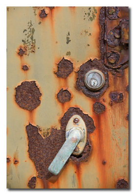 Puerta metalica oxidada -  Rusty door