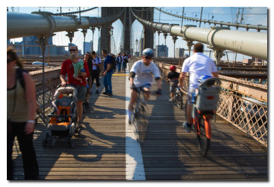 Trafico en el puente Brooklyn  -  Trafic in the Brooklyn Bridge