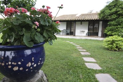 We find a place to stay not far from the Camargue... Le Petit Mas des Barres
