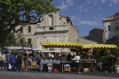 We go to Forcalquier for the last market of our trip...