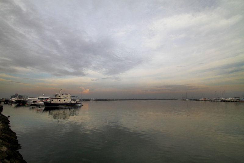 Manila Bay, City of Manila, Philippines (4).jpg