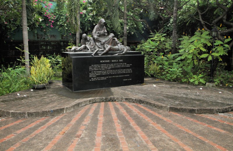 Memorare, War Memorial, Intramuros, Manila (1).jpg