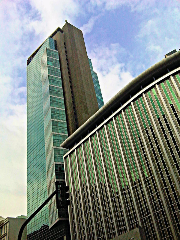 Ayala Tower.jpg