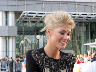 Rosamund Pike_TIFF_267a.jpg