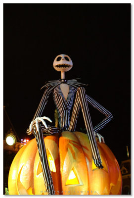 Haunted Halloween 迪士尼黑色世界