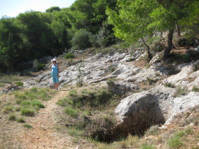 mycenian_graves.jpg