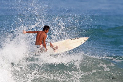 Shooting info - San Juan, La Union, Philippines, December 9, 2010, 7D + 500 f4 IS + 1.4x TC, f/6.3, 1/1600 sec, ISO 400, manual exposure, 475B/3421 support