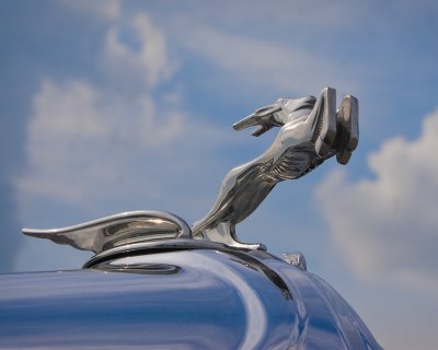 Chrysler Hood Ornament Gazelle