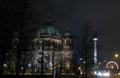 Berliner Dom at Night.jpg