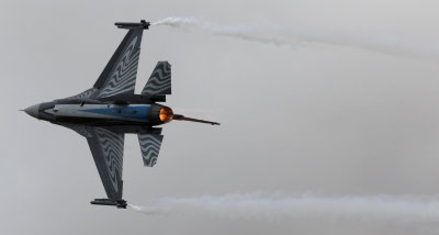 General Dynamics F-16A.jpg